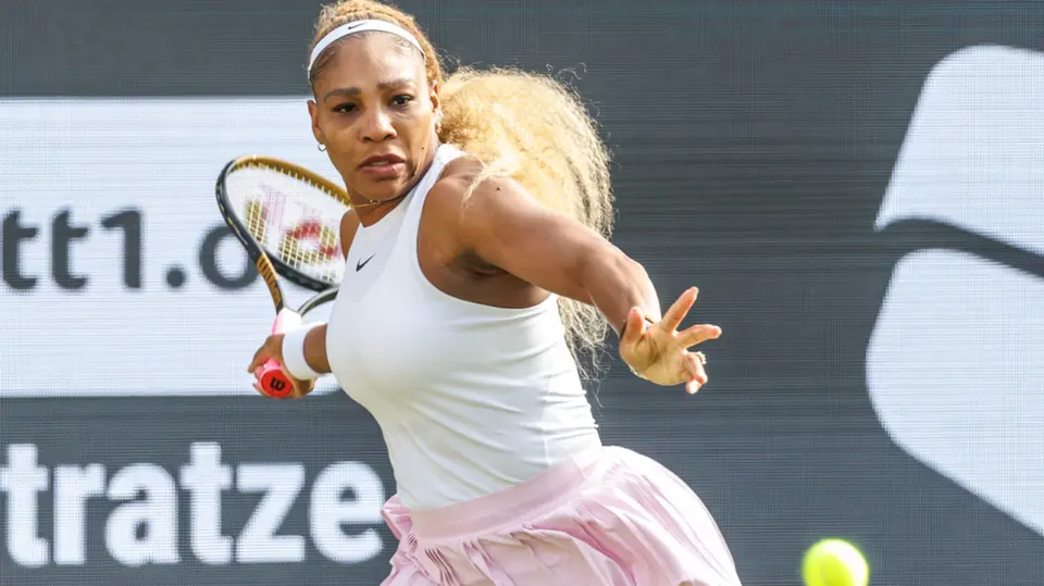 Serena Williams en torneo de tenis | AP