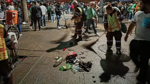 Tras los festejos por la clasificación de la Selección Mexicana en el Mundial 2026, los servicios de limpieza retiraron cerca de 40 toneladas de basura de calles y espacios públicos de la CDMX./ X: @SOBSECDMX