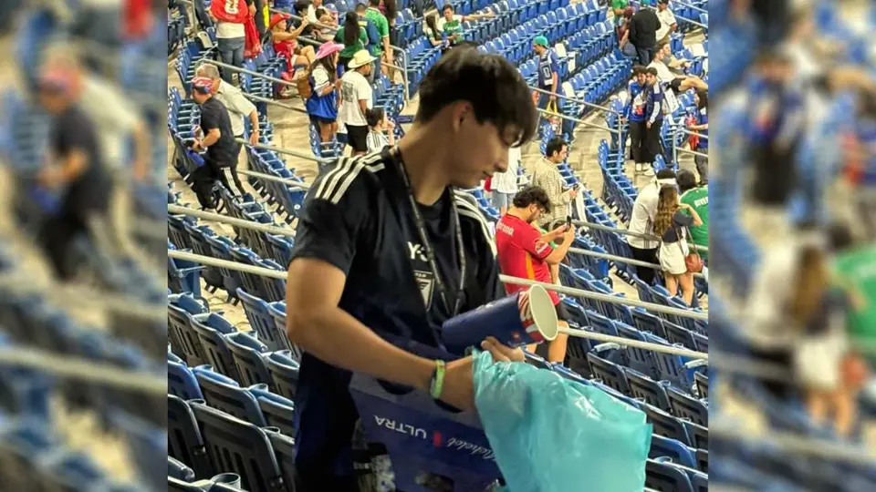 Afición de Japón en el Estadio Monterrey | PABLO LÓPEZ