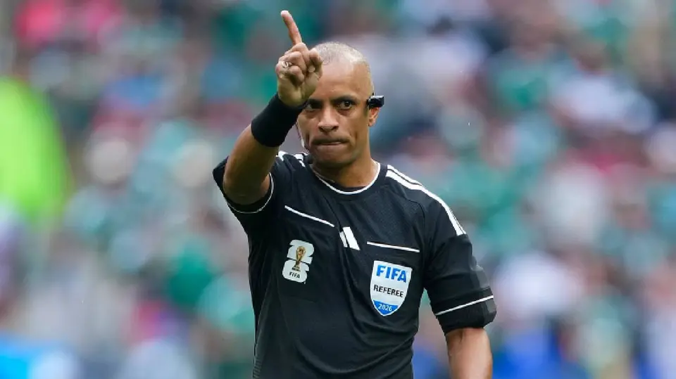 Arbitro brasileño, Wilton Sampaio, durante la inauguración de la Copa del Mundo | MEXSPORT