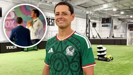 ¿Se viene "refuerzo" bomba para Chivas? Chicharito fue captado platicando con Zlatan Ibrahimović