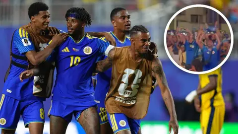 ¡LoCurazao! Afición curazoleña festeja con todo el primer título conseguido de su selección en Copas del Mundo