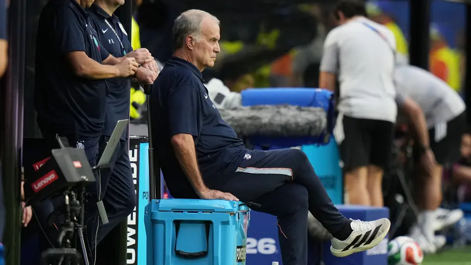 Marcelo Bielsa, entrenador de Uruguay | AP