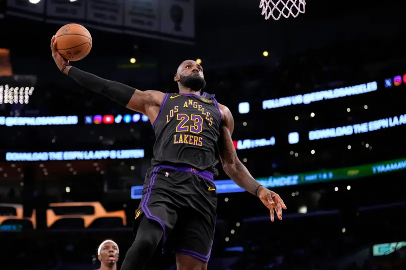 LeBron James en los Lakers l AP