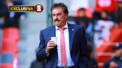 La Volpe cree que no merece la ‘funada’ por equivocarse de palabra, pide perdón, pero pregunta si la afición no grita «olé» y abuchea a la Selección