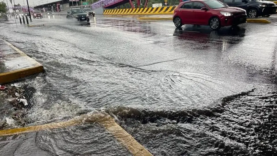 Además de la Alerta Naranja, ocho alcaldías permanecen bajo Alerta Amarilla por lluvias, viento y posible granizo./ RS