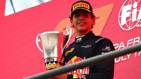 Ernesto Rivera conquista Spa y firma su segunda victoria del año en la Fórmula 3