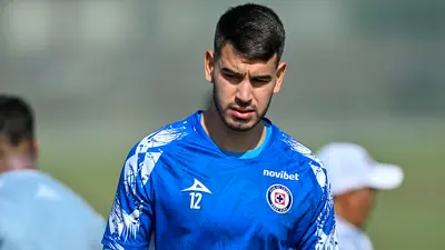 ¿Mal fichaje? Alan Montes comienza a recibir críticas de aficionados de Cruz Azul