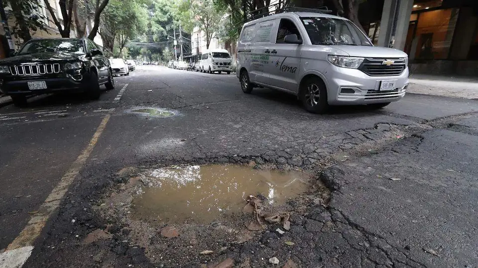 El mantenimiento vial es uno de los pendientes urbanos./Adrián Vázquez