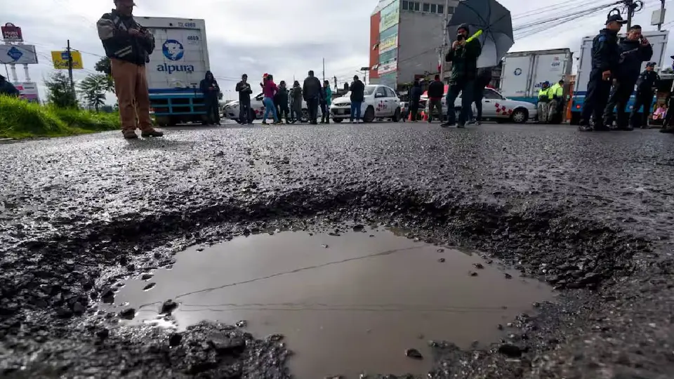 Los habitantes también reportan fugas y fallas de agua./especial