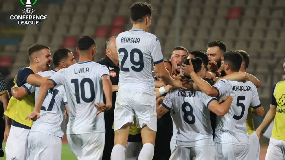 Jugadores de Dinamo City celebrando triunfo en Conference League| INSTAGRAM