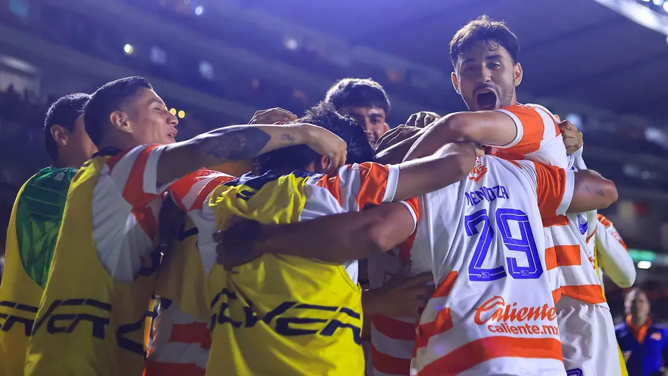 Correcaminos vence 3-1 a Morelia y escala al liderato en una jornada marcada por la protesta