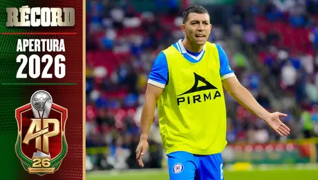 Mónaco insiste por Erik Lira; Cruz Azul no se convence
