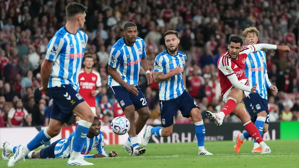 Mikel Merino con Arsenal | AP