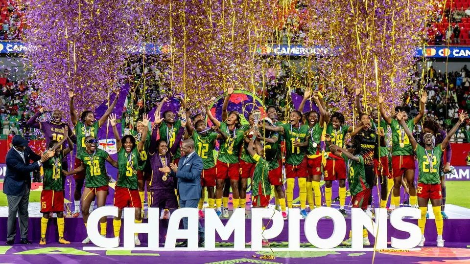 ¡Como leyendas! Así recibieron a jugadoras de Camerún tras título en la Copa Africana de Naciones