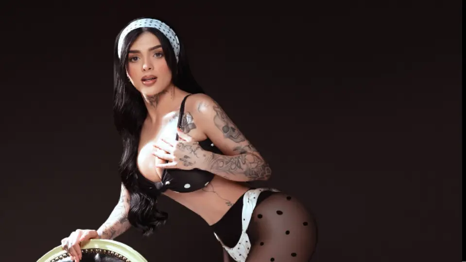 Karely se mostró satisfecha con la propiedad y donde estará con su familia / Especial