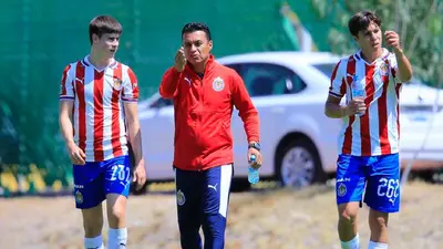 ¿Quiénes son los recientes canteranos que Chivas ha exportado a Europa?