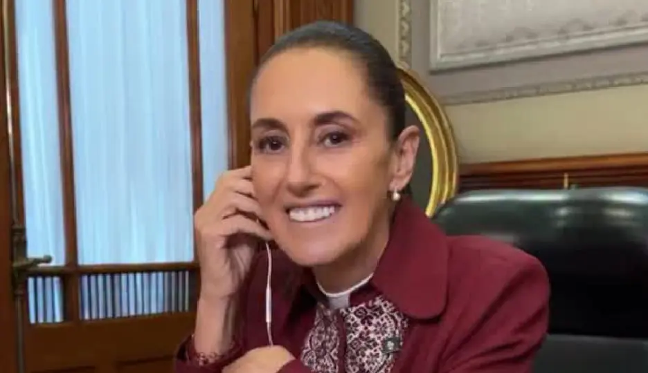 Sheinbaum señala que los alumnos podrán llevar sus celulares, pero deberán mantenerlos guardados / @claudia_shein
