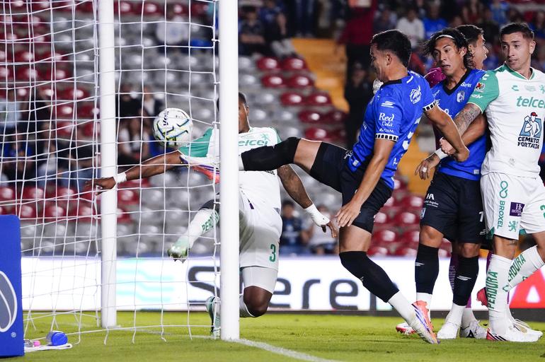 Gol anulado Querétaro vs León l IMAGO7