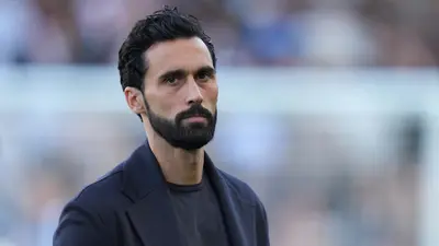 Álvaro Arbeloa explota contra el arbitraje de la Premier League: “No les gusta que el Manchester United pierda”