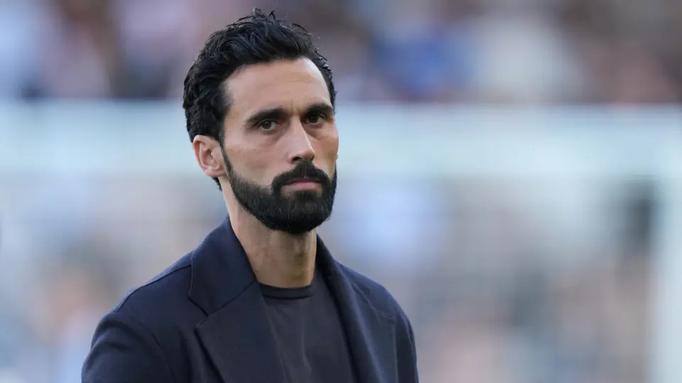 Álvaro Arbeloa explota contra el arbitraje de la Premier League: “No les gusta que el Manchester United pierda”