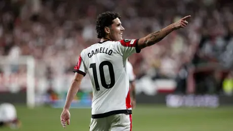 Delantero del Rayo Vallecano rompe récord de Hugo Sánchez en España