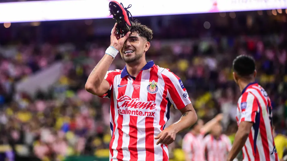 El renacer del 4K: de irse al Puebla cedido a ser el goleador de Chivas en el AP26