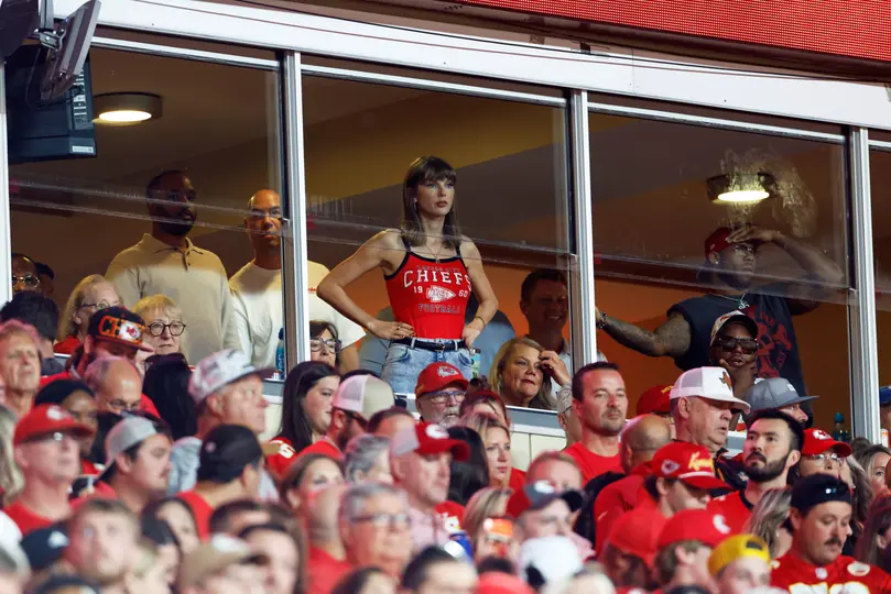 Taylor Swift festejando en el partido de los Chiefs l AP