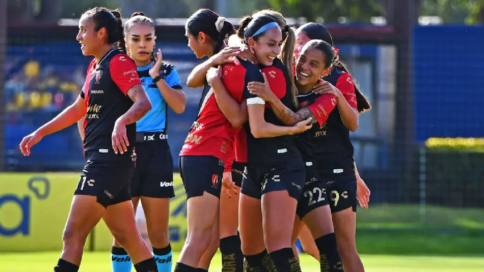 América Femenil rescata el empate ante Atlas y mantiene el invicto en un partido dramático