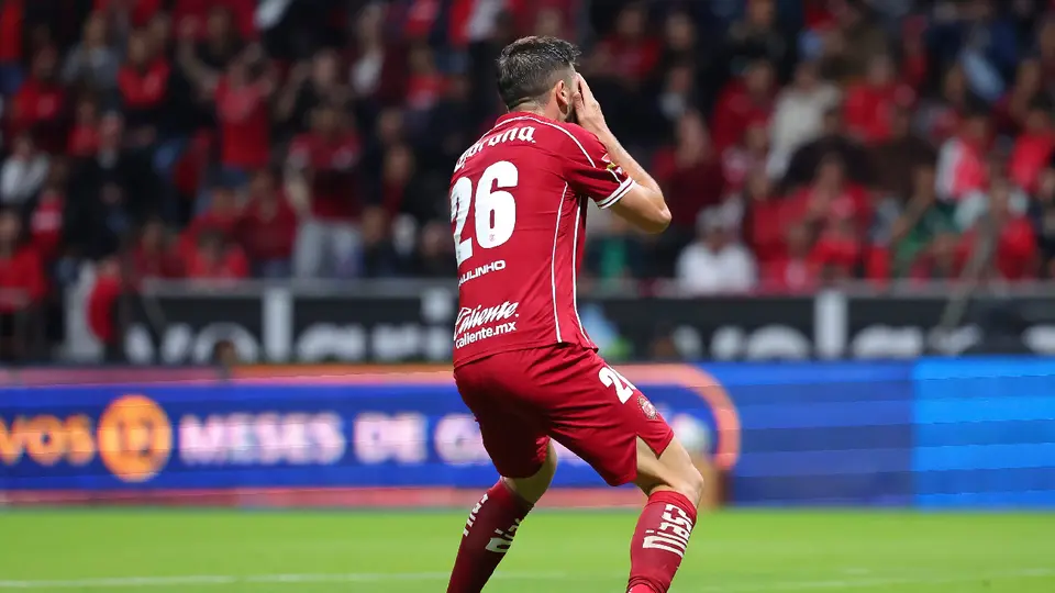 ¡Liga MX vuelve a su prime! Paulinho anota golazo descomunal en el Toluca vs Santos