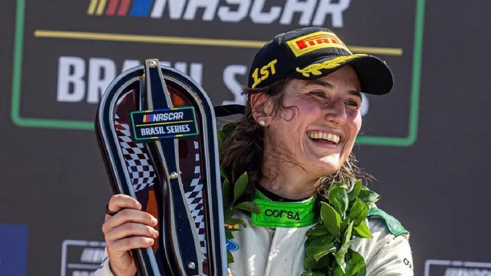 Tatiana Calderón hace historia: se convierte en la primera mujer en ganar en NASCAR Brasil