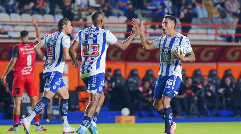 Salomón Roldón acerca al Pachuca ante los Xolos de Tijuana | IMAGO7