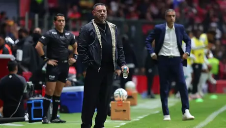 Antonio Mohamed explota contra el arbitraje: “Aguantarse y no llorar”