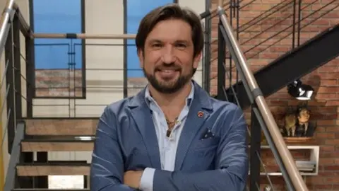 La Volpe se declaró fan de la NFL y el Kikín lo troleó: "Ni le entiendes bigotón"