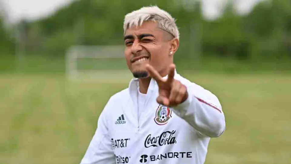 Julián Araujo cree que el FC Barcelona potencializará su nivel futbolístico