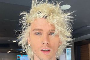 Super Bowl 2023: Machine Gun Kelly se electrocutó en concierto previo al juego