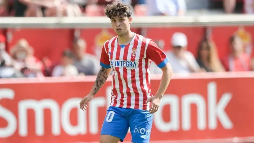 Jordan Carrillo se estrenó como goleador para el Sporting Gijón