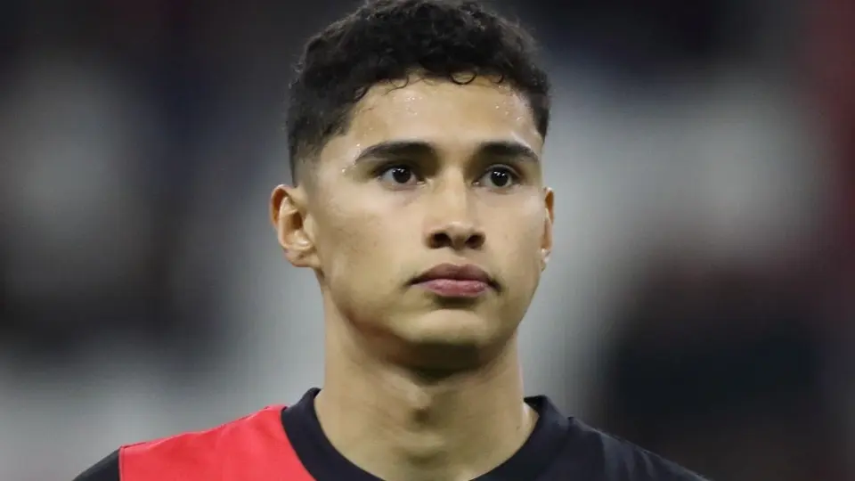 Jeremy Márquez sale lesionado del Clásico Tapatío a los seis minutos