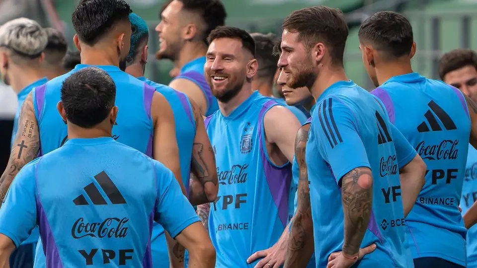 Scaloni sobre Messi en Argentina: 'Veremos si tiene ganas de regresar'