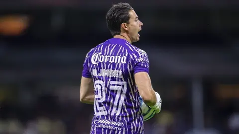 América: Desplante de Óscar Jiménez a Emilio Lara encendió a la afición azulcrema
