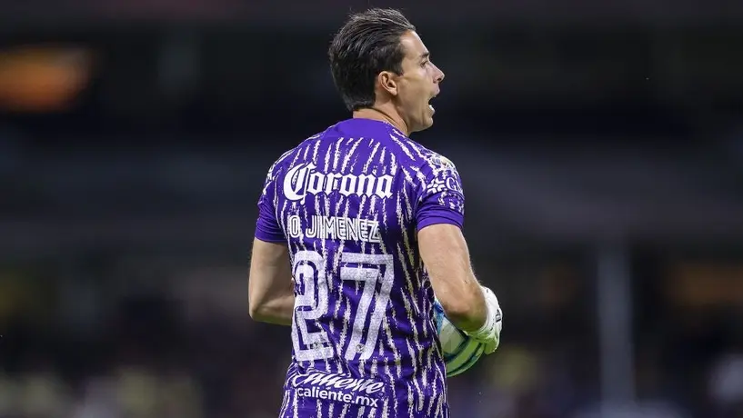 América: Desplante de Óscar Jiménez a Emilio Lara encendió a la afición azulcrema