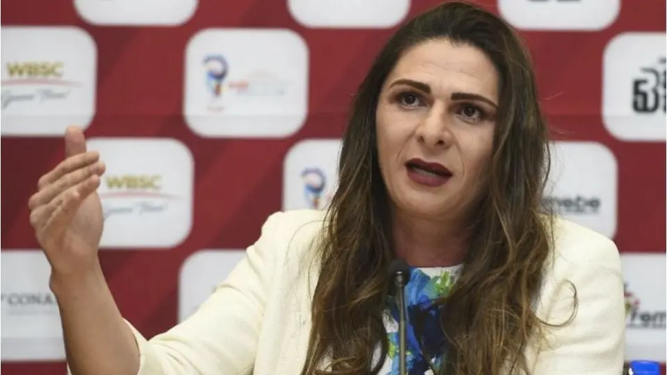 Ana Guevara sobre los apoyos de empresas al equipo de nado sincronizado: "No se vale"