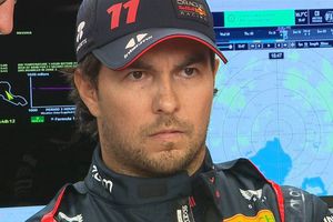 Verstappen se 'rinde' ante Checo Pérez: 'Solo él me puede dar competencia'