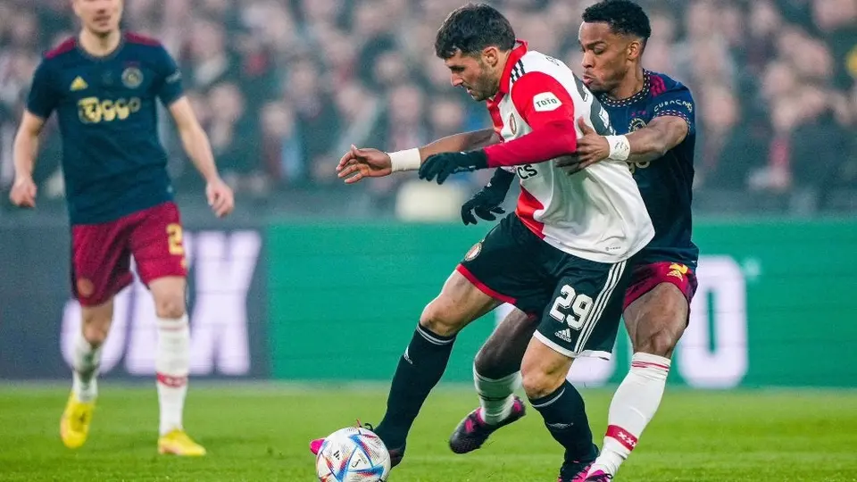 Santiago Giménez ya tiene precio: ¿Cuánto pide el Feyenoord?