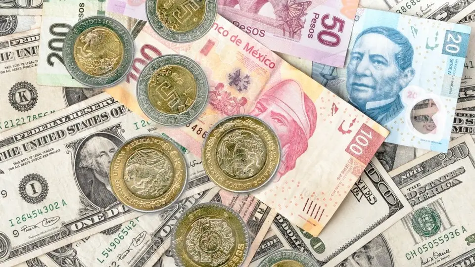Peso se cotiza por debajo de las 19 unidades frente al dólar; primera vez en tres años