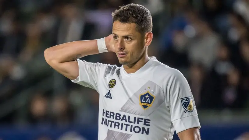 Chicharito y su pelea con los filtros: 'Los quiero quitar y no sé cómo chingad… madre'