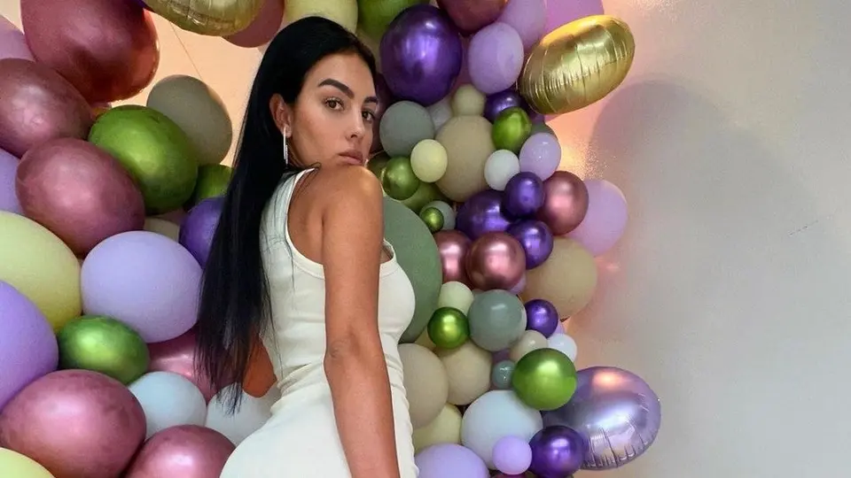 Georgina Rodríguez celebra junto a Cristiano Ronaldo con espectacular outfit que enciende las redes