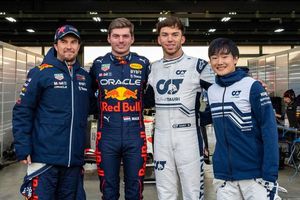 Checo Pérez podría ser reemplazado por Tsunoda, según director de AlphaTauri