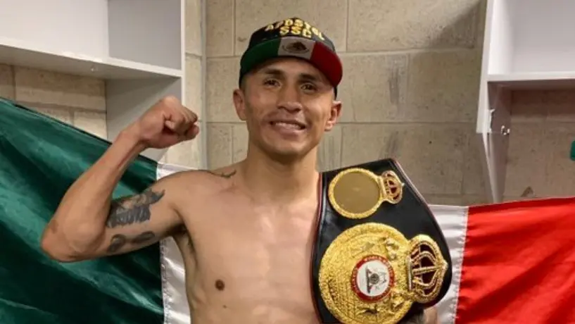 Mauricio ‘Bronco’ Lara noqueó a Wood y se consagra Campeón Mundial Pluma AMB