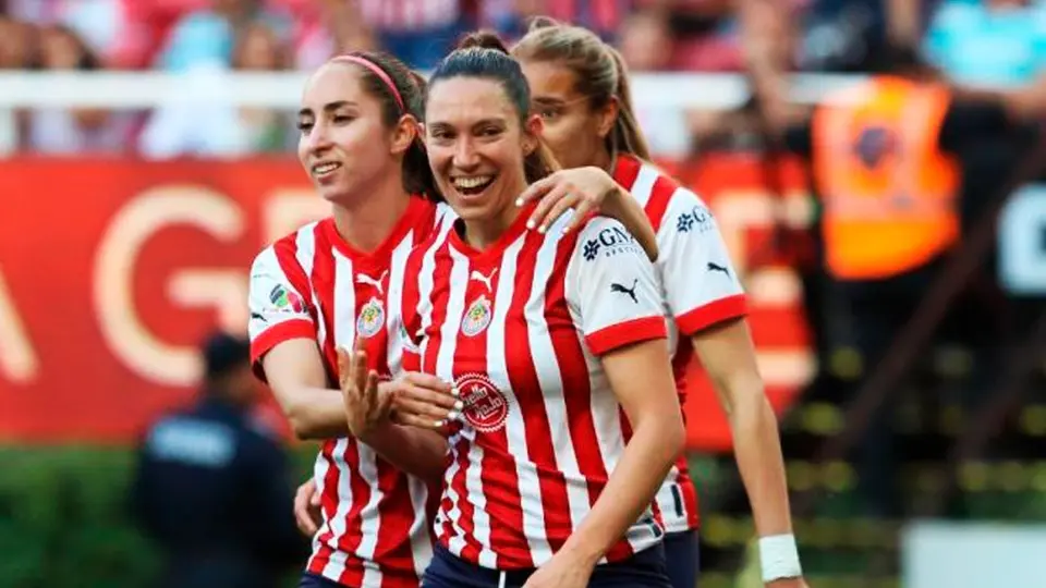 Chivas, a mantenerse en lucha por la cima frente a Querétaro en la Liga MX Femenil